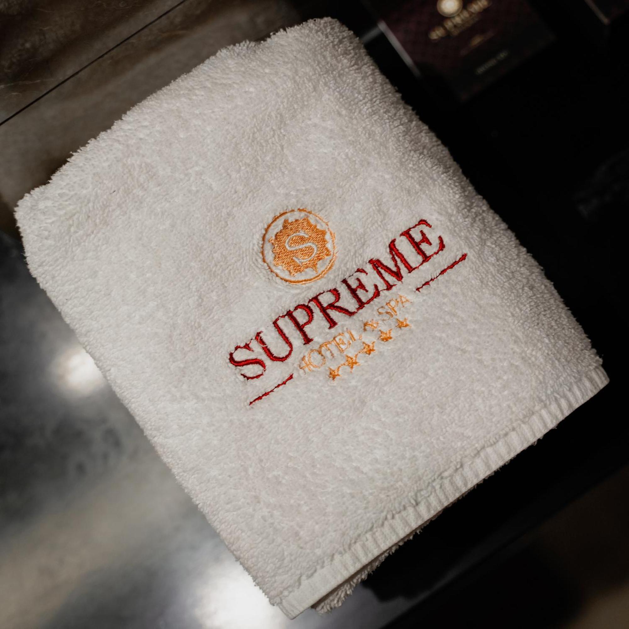 Supreme Hotel 格勒姆 外观 照片