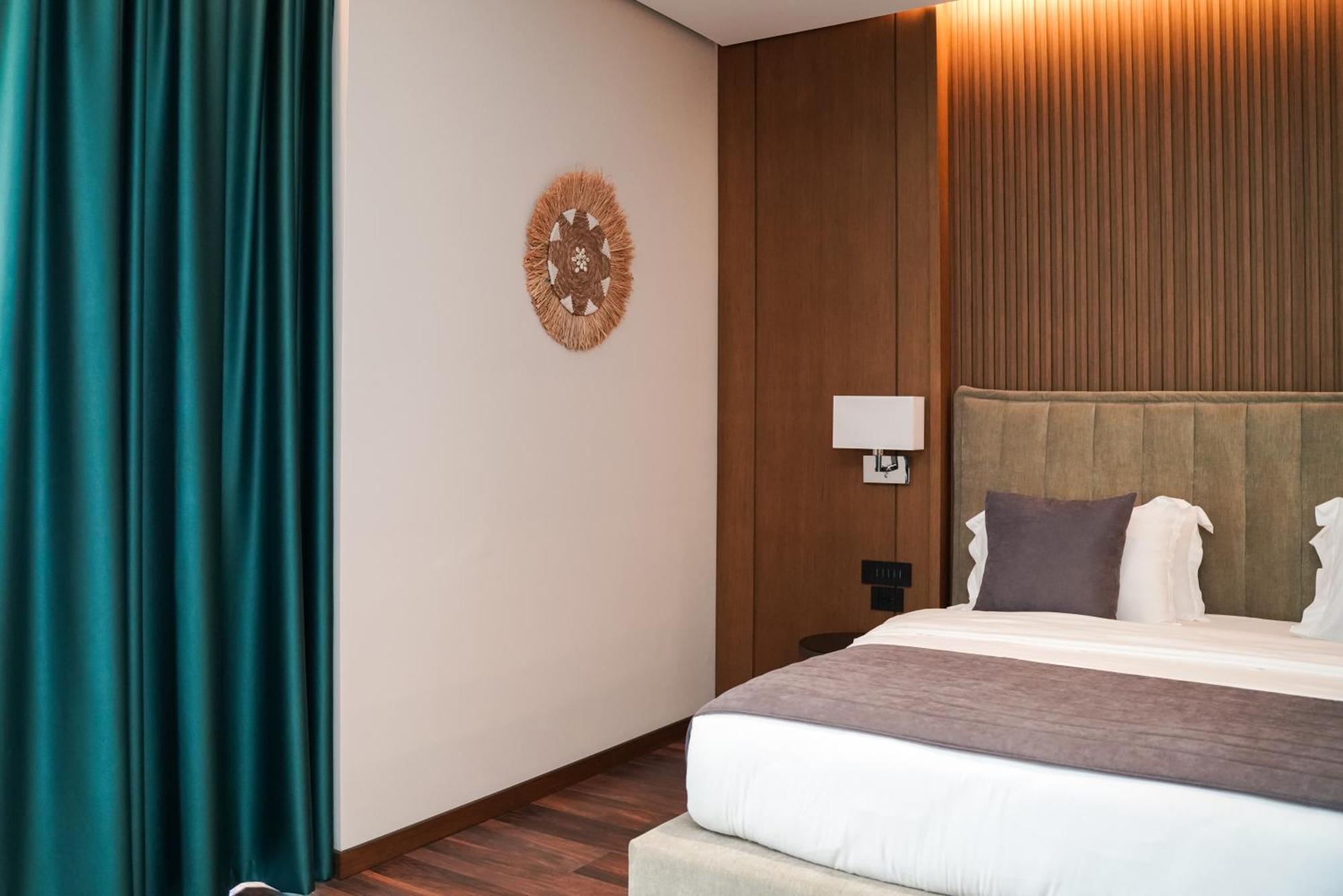 Supreme Hotel 格勒姆 外观 照片